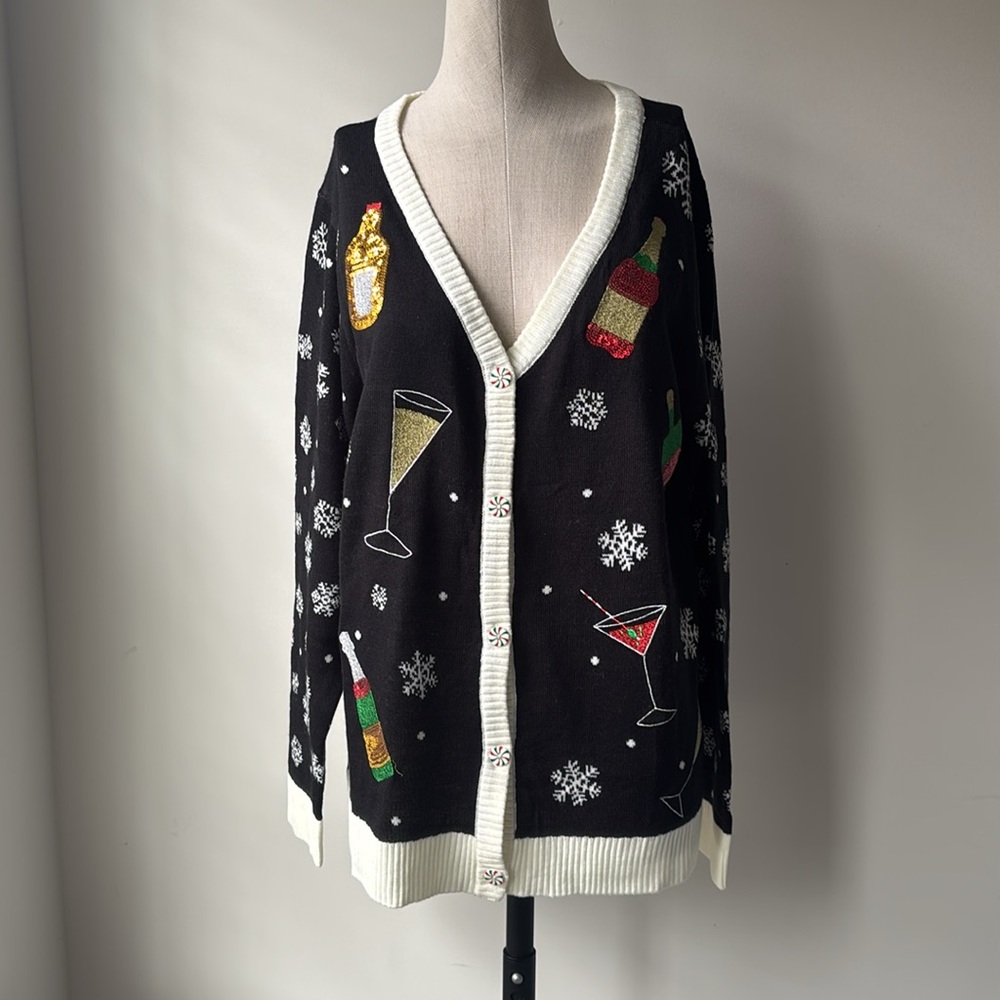Rockin Around Holiday Sweater Medium Black White Snowflake Button Down Cardigan